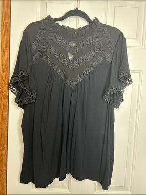 Zoey & Leelo Black Crochet-Trim Flutter Sleeve Blouse